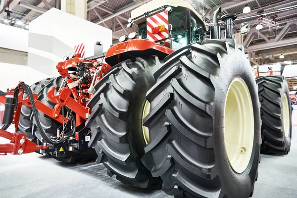 Trator Agrícola Tração Nas Quatro Rodas Exposição — Fotografia de Stock