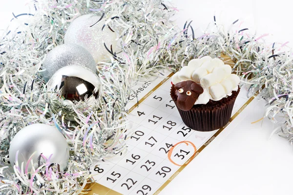 Agnello Cupcake con calendario come Simbol 2015 nuovi anni isolati — Foto Stock
