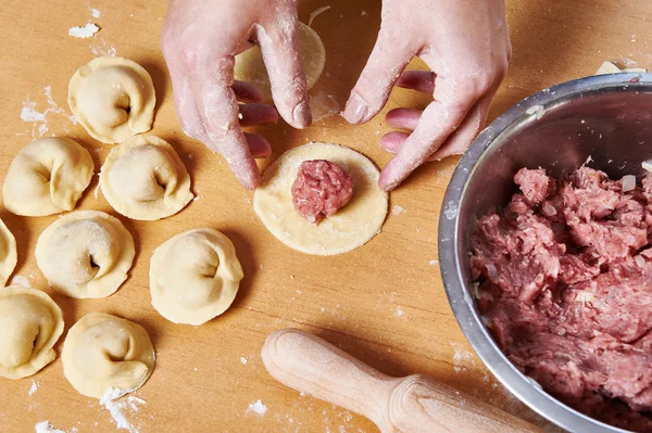 Kochen von Fleischklößen — Stockfoto