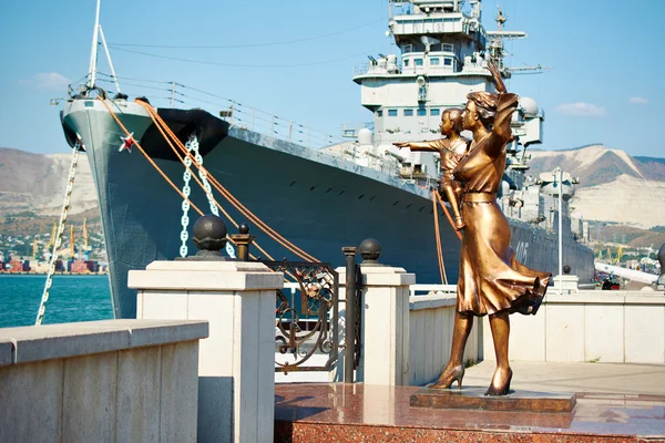 ノヴォロシースク、ロシアで「船乗りの妻」の記念碑 — ストック写真