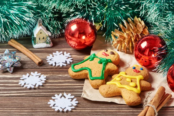 圣诞节装饰品和饼干 — 图库照片
