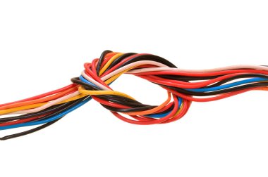 Elektrik kablosu beyaz arkaplanda izole edildi