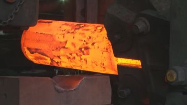 Metalurji. Fabrika. Erime. Şekillendirme. Damgalama.