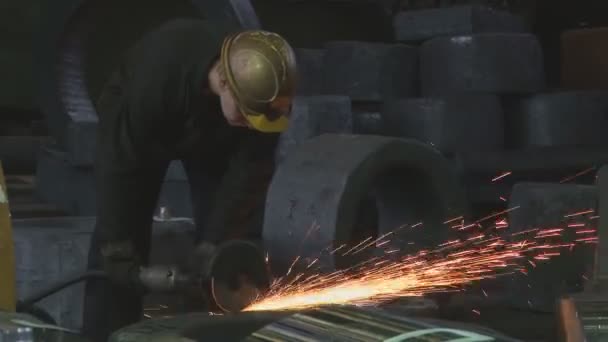 Metallurgie. slijpen proces — Stockvideo