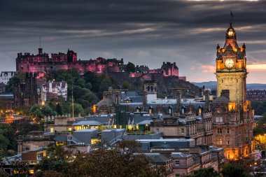 Edinburgh Kalesi ve Cityscape