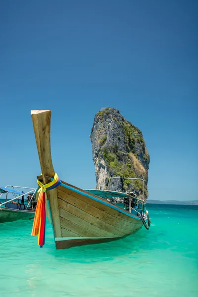 Ocean landscape with boat — Stock Photo, Image