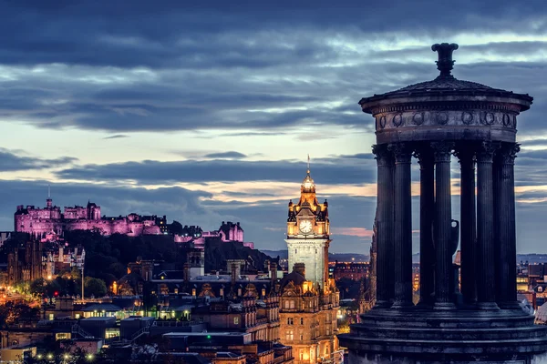 Castelo de Edimburgo e paisagem urbana — Fotografia de Stock