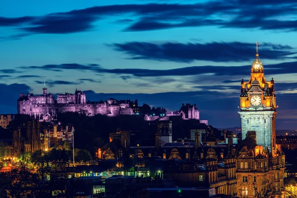 Edinburgh schloss und stadtbild — Stockfoto