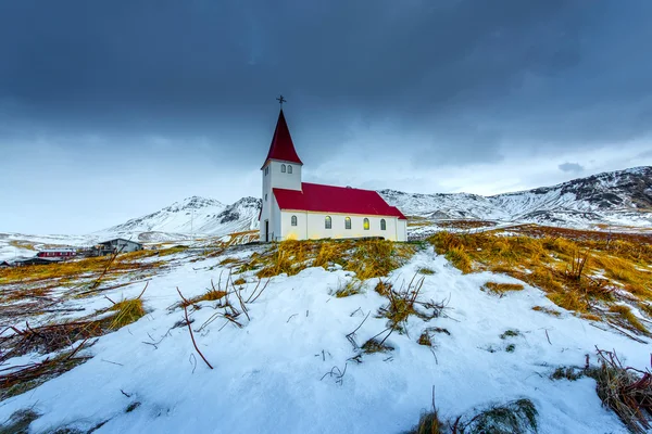 Gereja kayu merah tua — Stok Foto