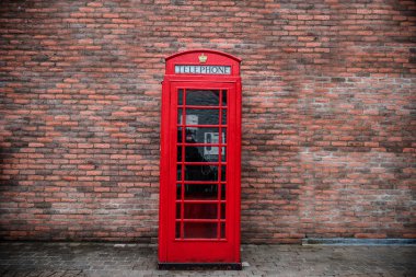 Kızıl İngiliz telefon kulübesi