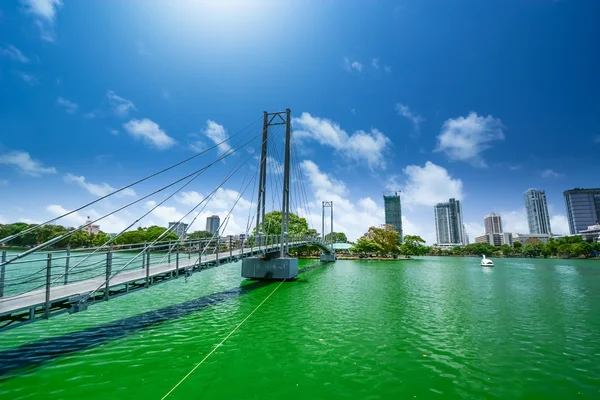 Puente moderno en Colombo — Foto de Stock