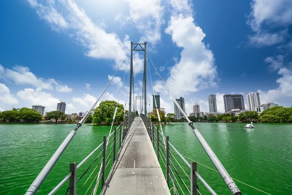 Puente moderno en Colombo — Foto de Stock