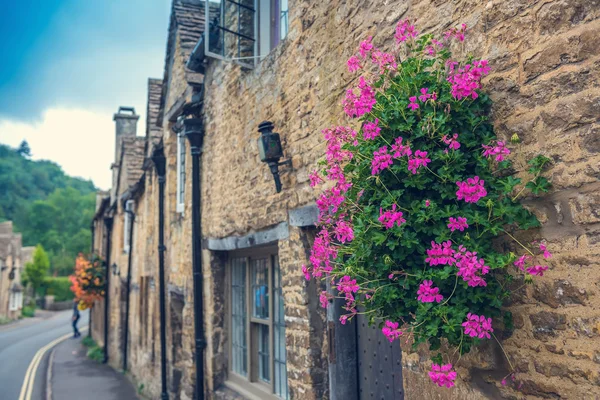 A Cotswold falu a Castle Combe — Stock Fotó