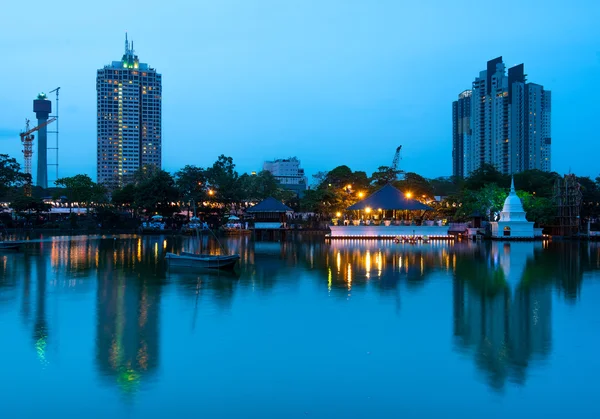 Colombo skyline éjjel — Stock Fotó