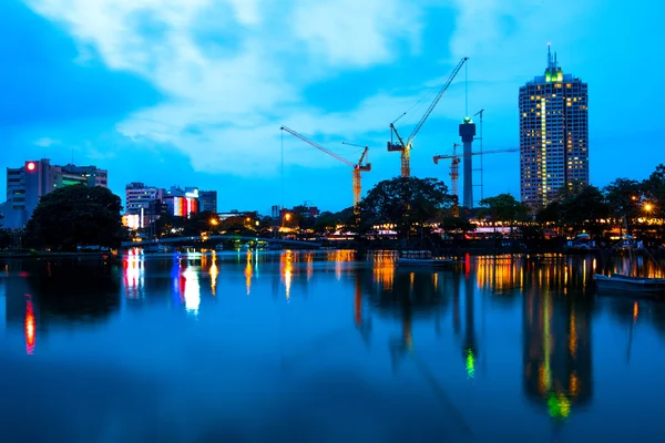 Colombo skyline éjjel — Stock Fotó