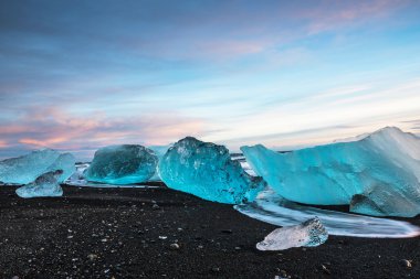 Jokulsarlon buz beach