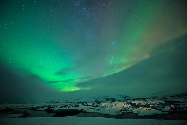 Gletsjer lagune jokulsarlon in IJsland. — Stockfoto