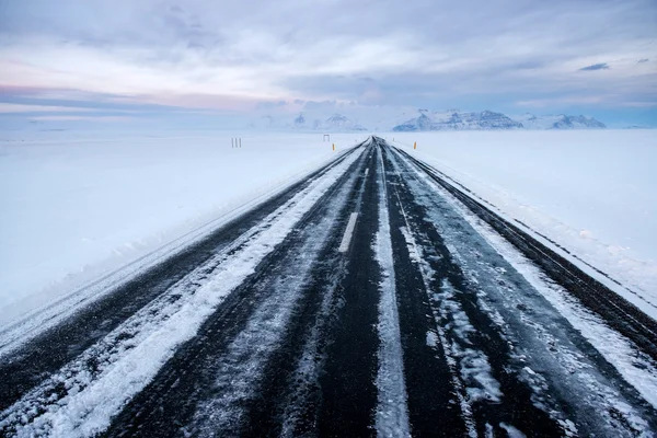 Open frozen road — Stock Photo, Image