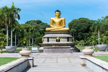 Altın Buda heykeli