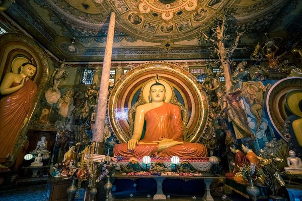 Buddha-Statue im Tempel — Stockfoto