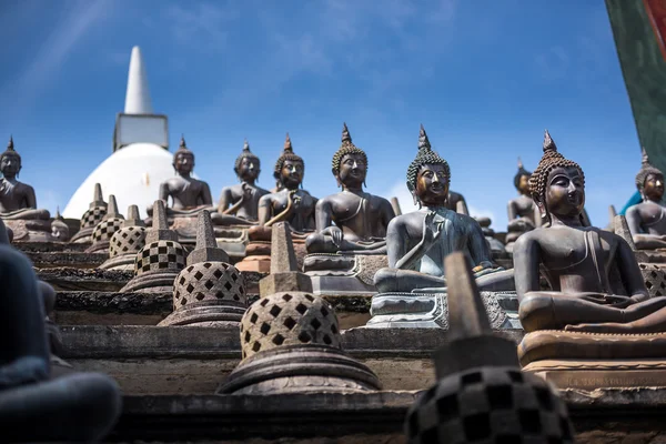 Buddha-Statuen im Tempel — Stockfoto