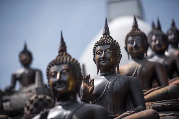 Buddha statyer i templet — Stockfoto