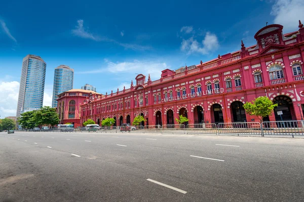 Old Cargills building and colombo skyline — Stock Photo, Image