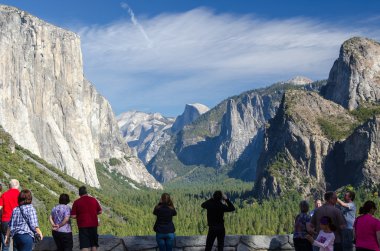 Turistler, Yosemite Milli Parkı