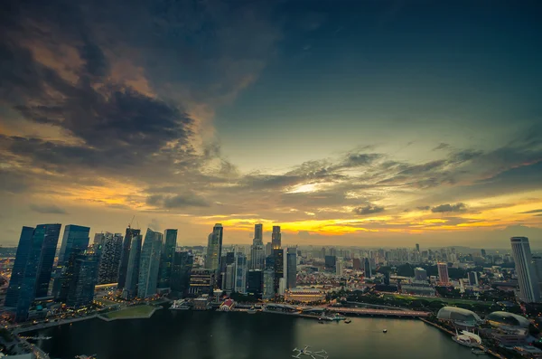 Horizonte e belo pôr do sol — Fotografia de Stock