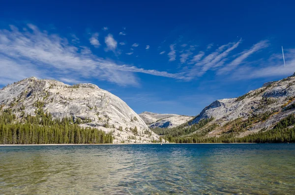 Lake landscape in California — Stock Photo, Image