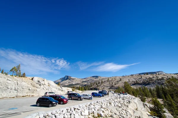 Tourists at Yosemite National Park — Stock Photo, Image