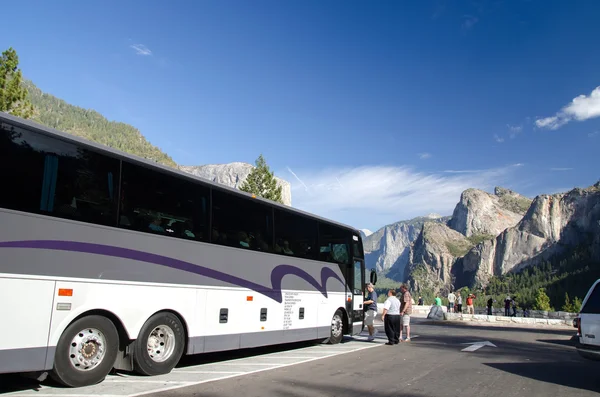 Touristes au parc national Yosemite — Photo