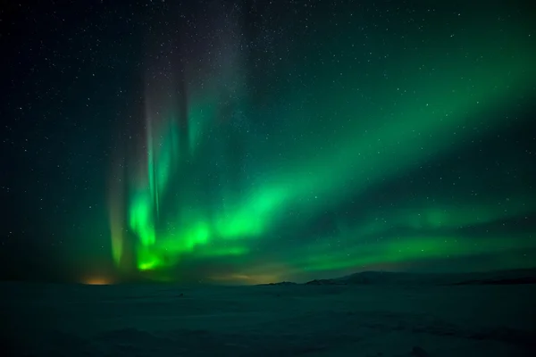 アイスランドの北の光は — ストック写真