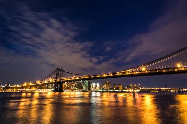 New York Skyline bei Nacht — Stockfoto