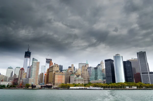 Manhattan Skyline sobre o rio Hudson — Fotografia de Stock