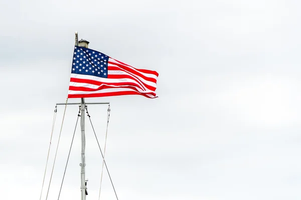 Wapperende Amerikaanse vlag — Stockfoto