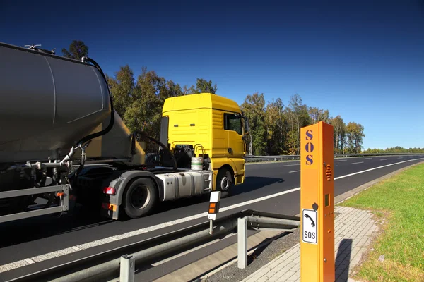 Truck transportation on the road — Stock Photo, Image