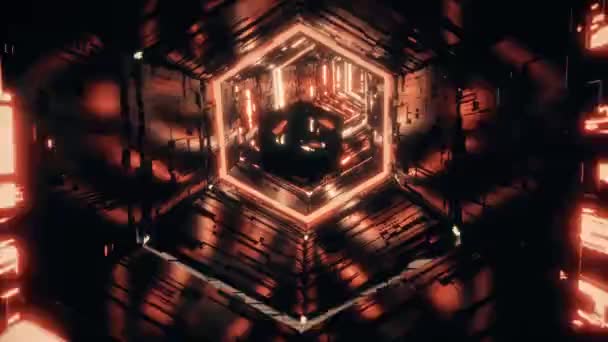 Luzes de néon vermelho colorido acompanhando um poliedro espelho voando no túnel hexágono. Abstrato sem costura em loop fundo animado. Contexto de conceito de arte, negócios e tecnologia renderização 3D em 4K. — Vídeo de Stock