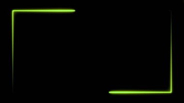 Siyah zemin üzerinde hareket eden ve dikdörtgen çerçeve oluşturan iki yeşil neon çizgisi. Soyut arkaplan 3D görüntüleme 4k.