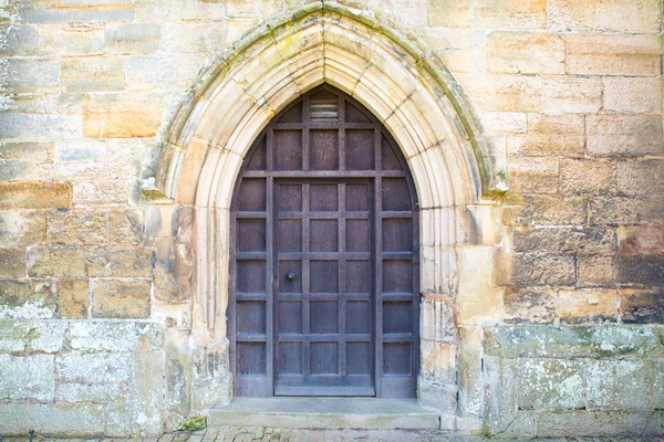 Houten kerk deur — Stockfoto