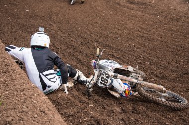 Motokros bisiklet kazasında