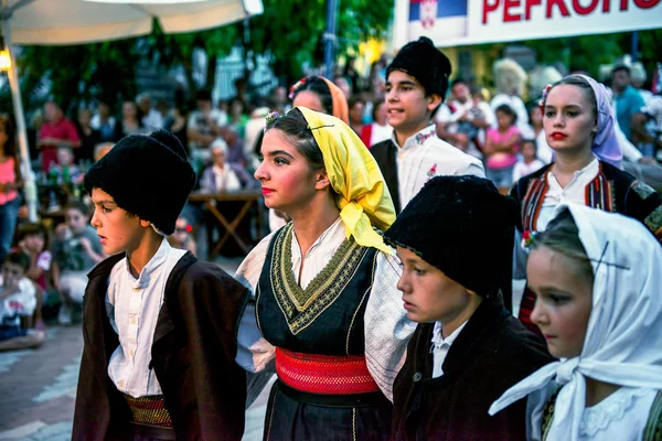 Jovens bailarinos — Fotografia de Stock