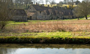 Arlington satır evler