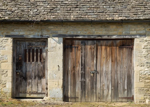 Viejas puertas de madera — Foto de Stock