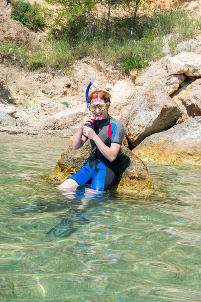 Kadın snorkeler — Stok fotoğraf