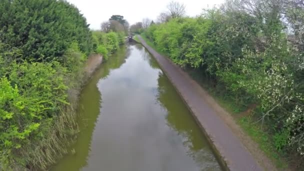 Vista de un pequeño Canal . — Vídeos de Stock