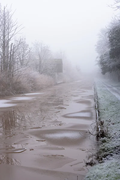 Construcción de Canal de niebla — Foto de Stock