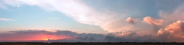 Kolorowe Zachmurzone Niebo Zachodzie Słońca Kolor Gradientowy Tekstura Nieba Abstrakcyjne — Zdjęcie stockowe