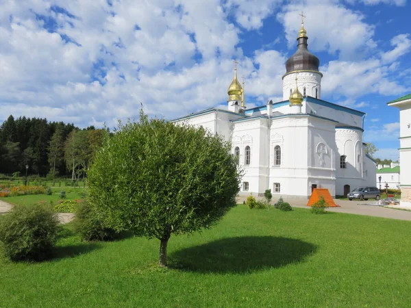 Mosteiro Aldeia Elizarovo Região Pskov Desde 2000 Antigo Mosteiro Foi — Fotografia de Stock