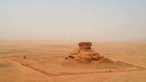 Luchtfoto Van Archeologische Site Queen Victoria Rock Saoedi Arabië — Stockvideo